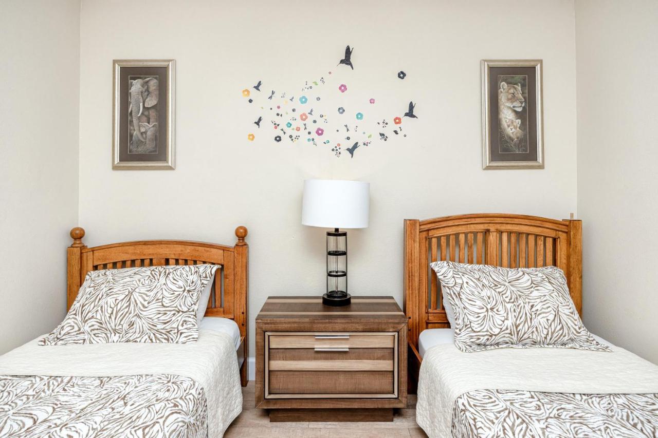 Palm Harbor Paradise - Lovely Home With Pool & Hot Tub Bagian luar foto