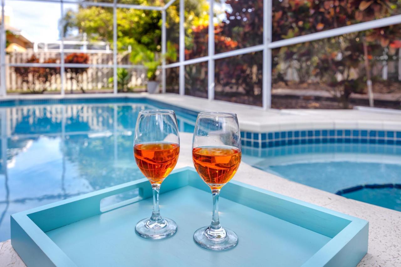 Palm Harbor Paradise - Lovely Home With Pool & Hot Tub Bagian luar foto