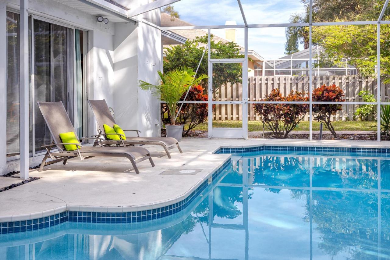 Palm Harbor Paradise - Lovely Home With Pool & Hot Tub Bagian luar foto
