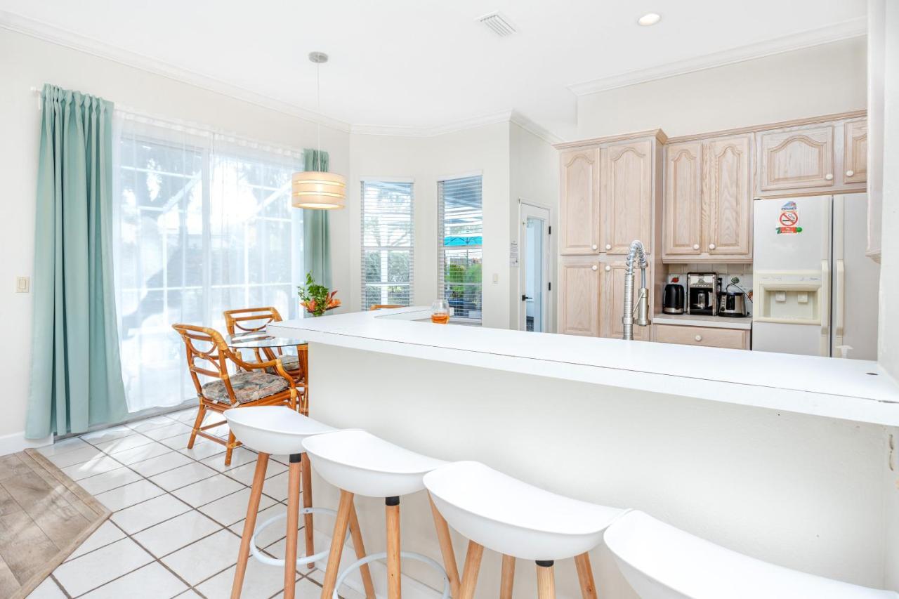 Palm Harbor Paradise - Lovely Home With Pool & Hot Tub Bagian luar foto